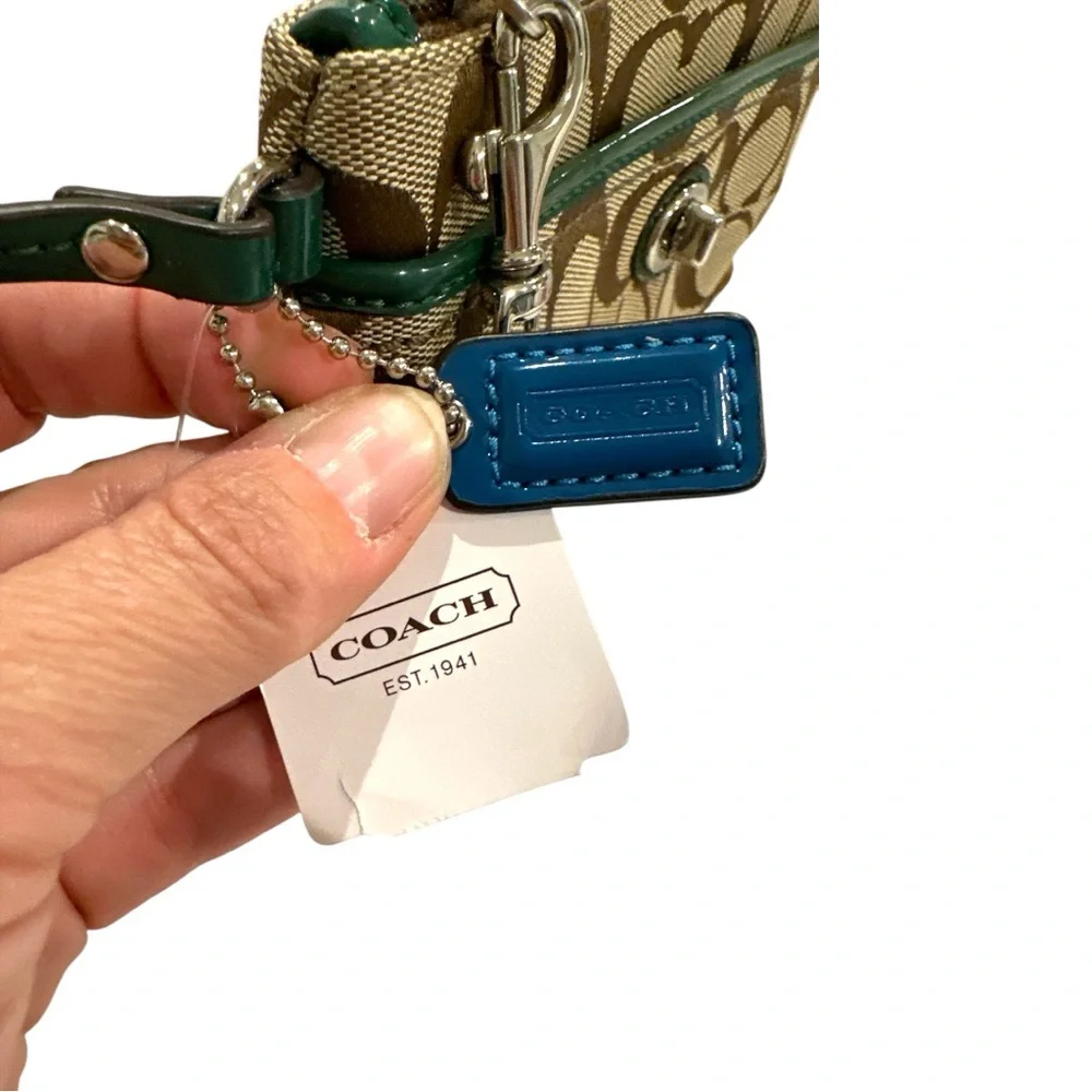 COACH NWT Y2K Park Signature Wristlet Old Money‎ Luxury Leather Trim Micro Purse